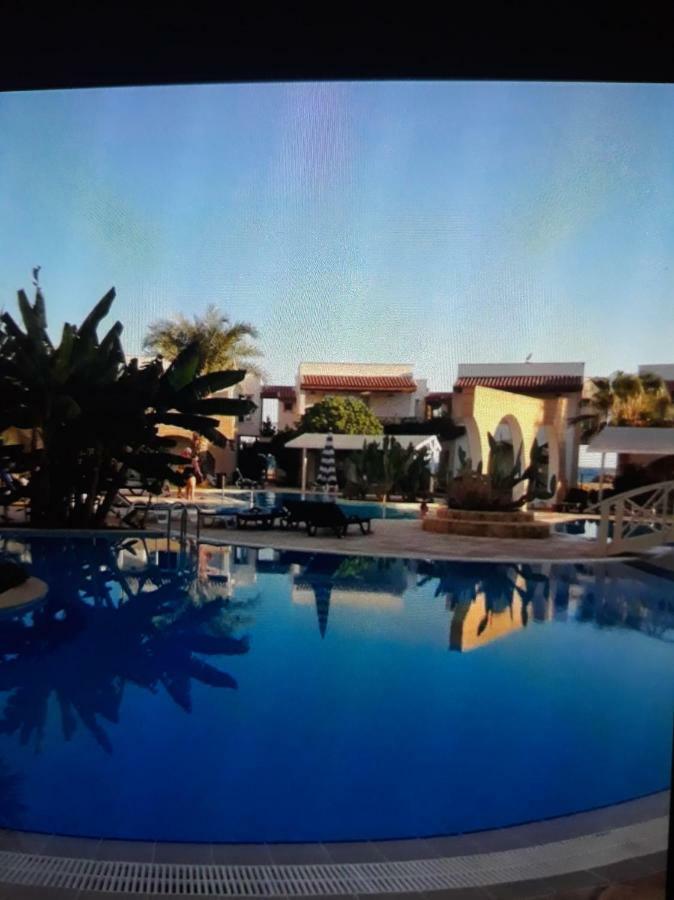 Sunrise Beach Club Gastria 外观 照片