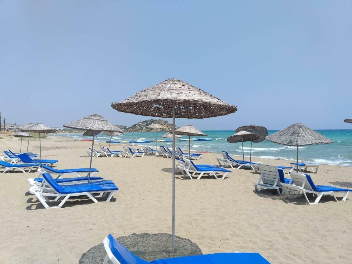 Sunrise Beach Club Gastria 外观 照片