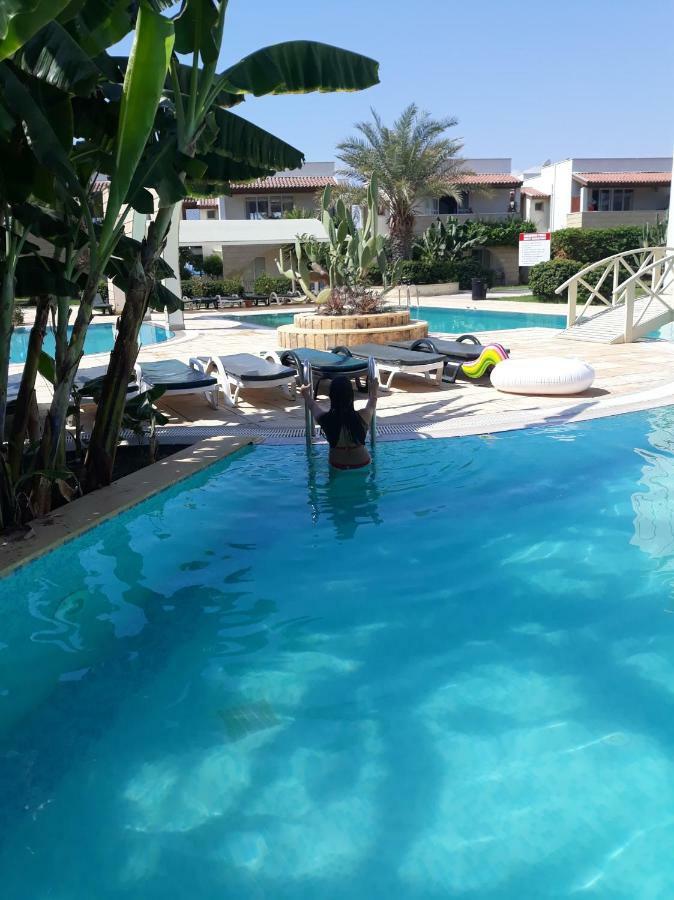 Sunrise Beach Club Gastria 外观 照片